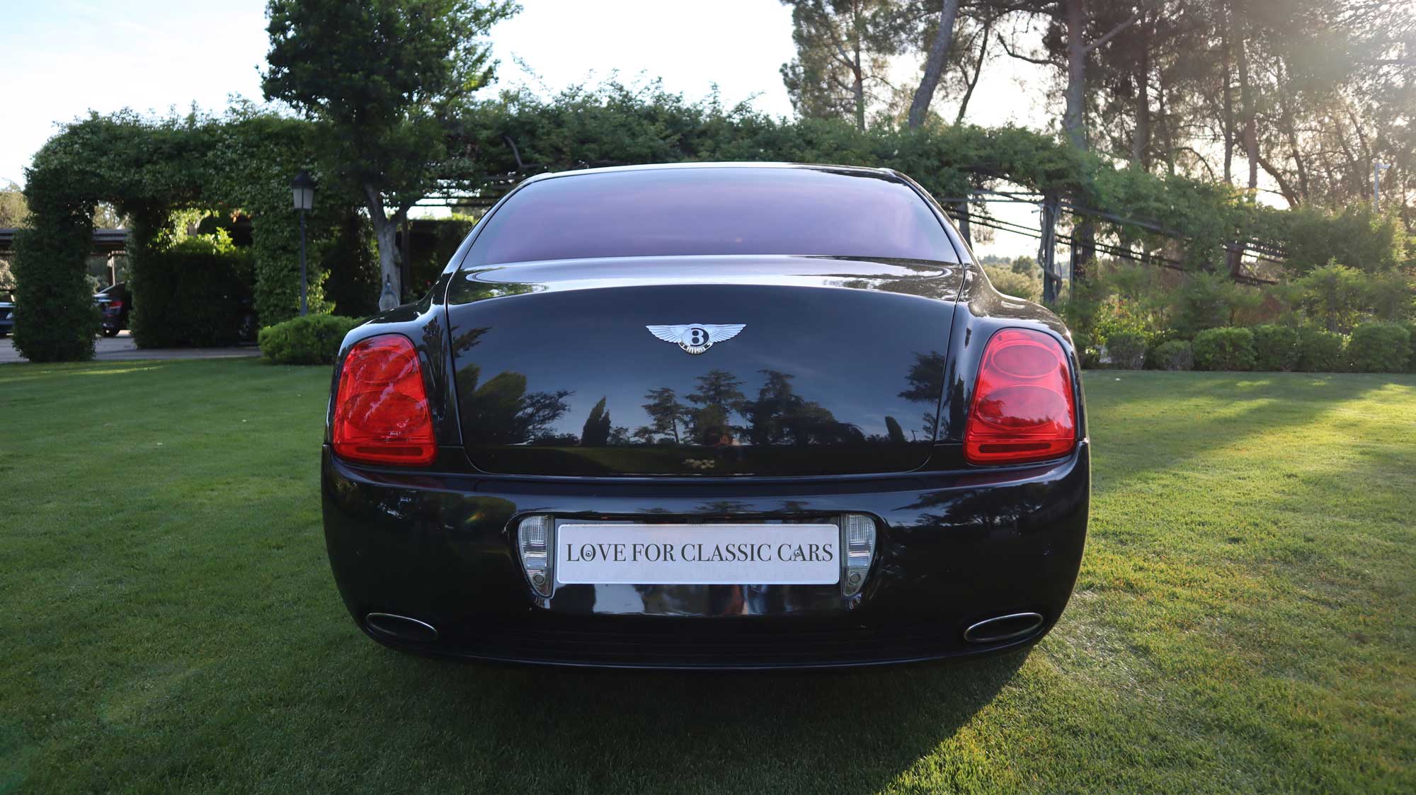 Bentley_Continental_Flying_Spur trasera love for classic Cars Alquiler madrid