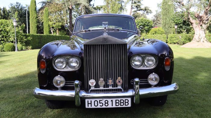 RollsRoyce Silver frontal love for classic Cars Alquiler madrid