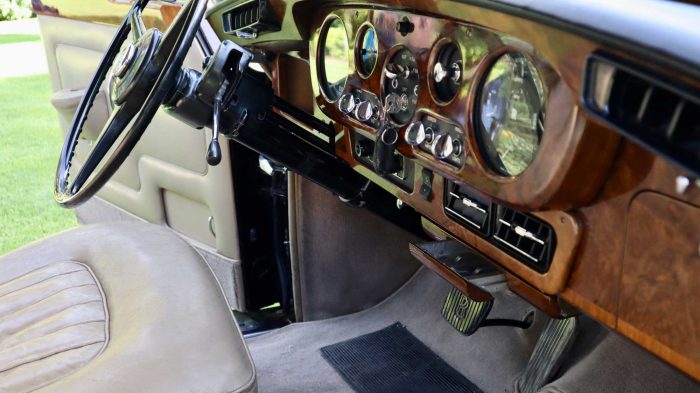 RollsRoyce Silver interior love for classic Cars Alquiler madrid